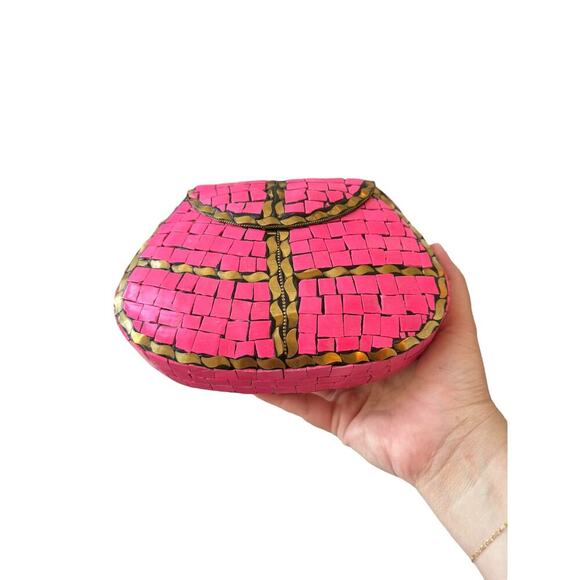 NEW Women's Glossy Pink Mosaic Tiles Gold Accents Semi-Circle Design Clutch - Picture 5 of 9